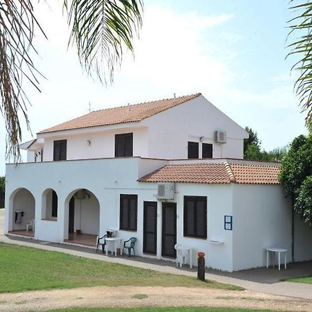 Hotel Club Santa Sabina Torre Santa Sabina Bagian luar foto