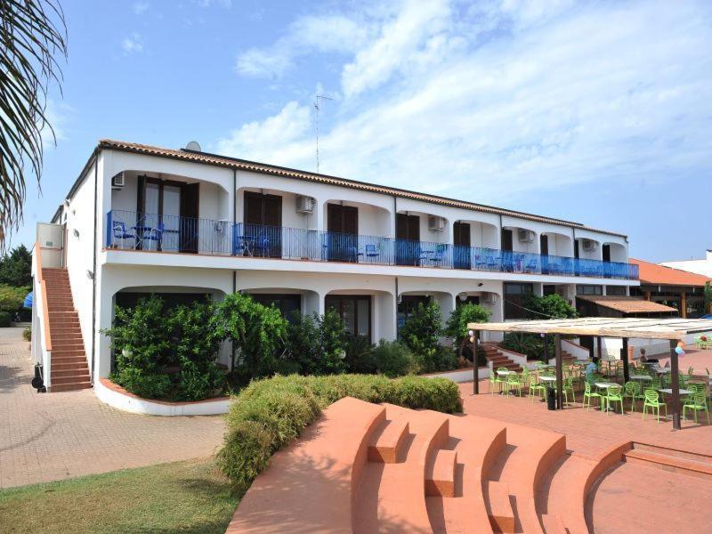 Hotel Club Santa Sabina Torre Santa Sabina Bagian luar foto