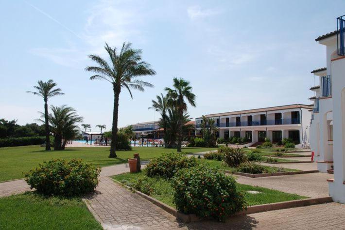Hotel Club Santa Sabina Torre Santa Sabina Bagian luar foto