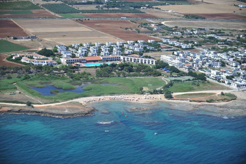 Hotel Club Santa Sabina Torre Santa Sabina Bagian luar foto