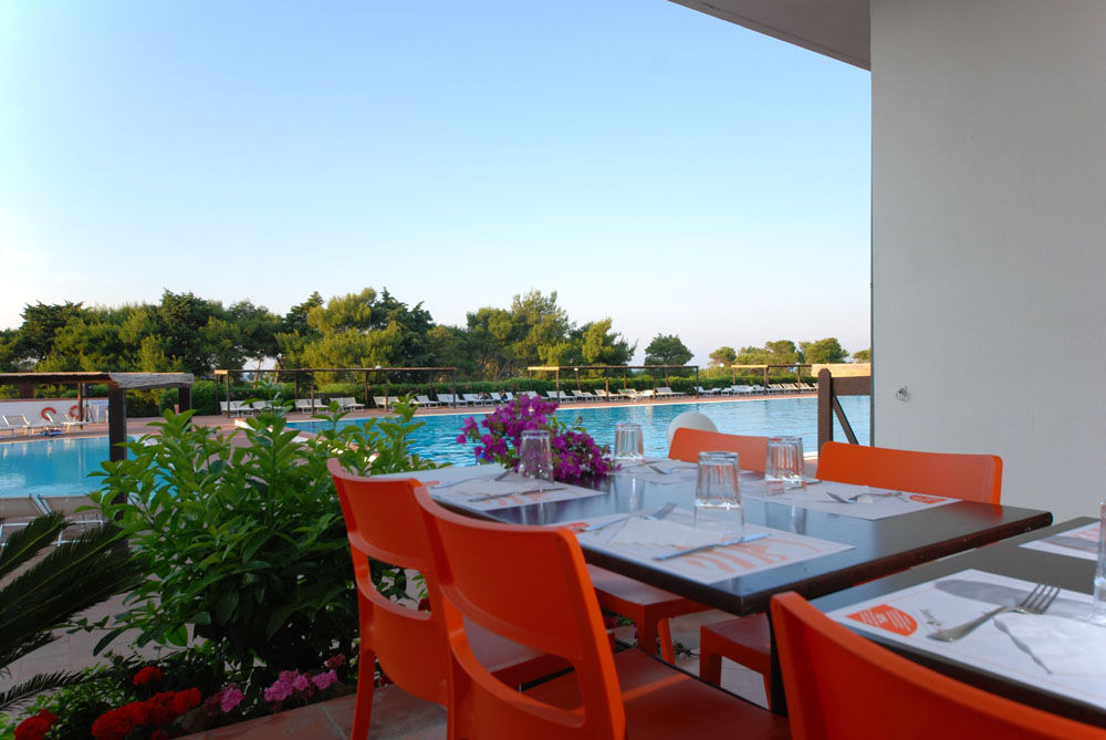 Hotel Club Santa Sabina Torre Santa Sabina Bagian luar foto